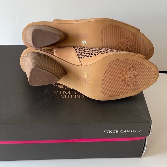 Vince Camuto Nude Wedge Sandal Platform Block Heels Dastana, Sz 11M - Picture 3 of 8